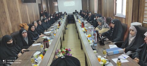 همايش آموزشي مديران کانونهاي تخصصي خواهران در کهگيلويه و بويراحمد