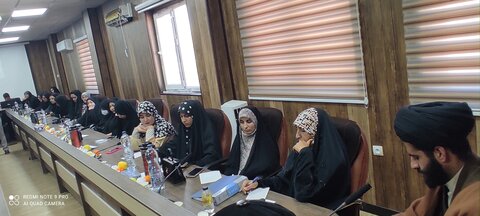 همايش آموزشي مديران کانونهاي تخصصي خواهران در کهگيلويه و بويراحمد