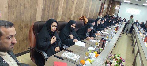 همايش آموزشي مديران کانونهاي تخصصي خواهران در کهگيلويه و بويراحمد